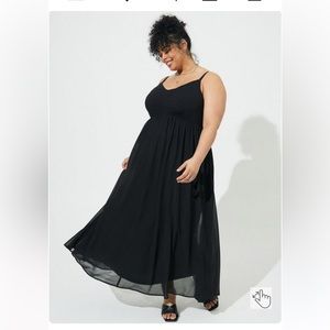 NWT 🛍️FINAL PRICE 🛍️Chiffon Maxi Dress